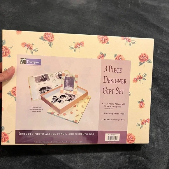 NWT Thompson Floral Photo Frame Set - Orange and Cream - Picture 3 of 12